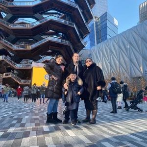 Meet your Posher, Traian bianca